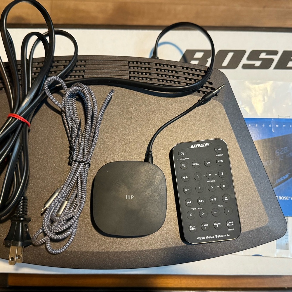 Bose Wave Music System with Remote and Cables